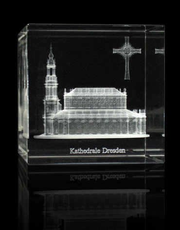 Souvenirs aus Glas : Hofkirche Dresden mit Kreuz