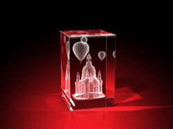 Souvenirs aus Glas : Frauenkirche Dresden mit Ballons - Quader 50x80x50