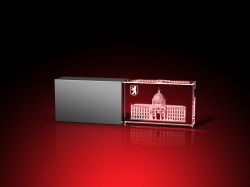 Humboldt Forum - USB-Stick, LED weiß, 16 GB – GLASFOTO.COM