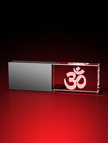 OM-Schriftzeichen - USB-Stick, LED weiß, 16 GB – GLASFOTO.COM