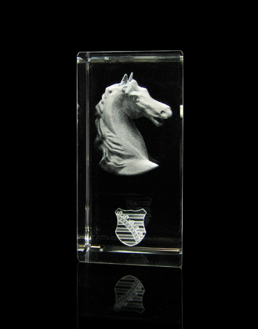schachspiel-dresden-in-glas-pferd-quader-50x80x50